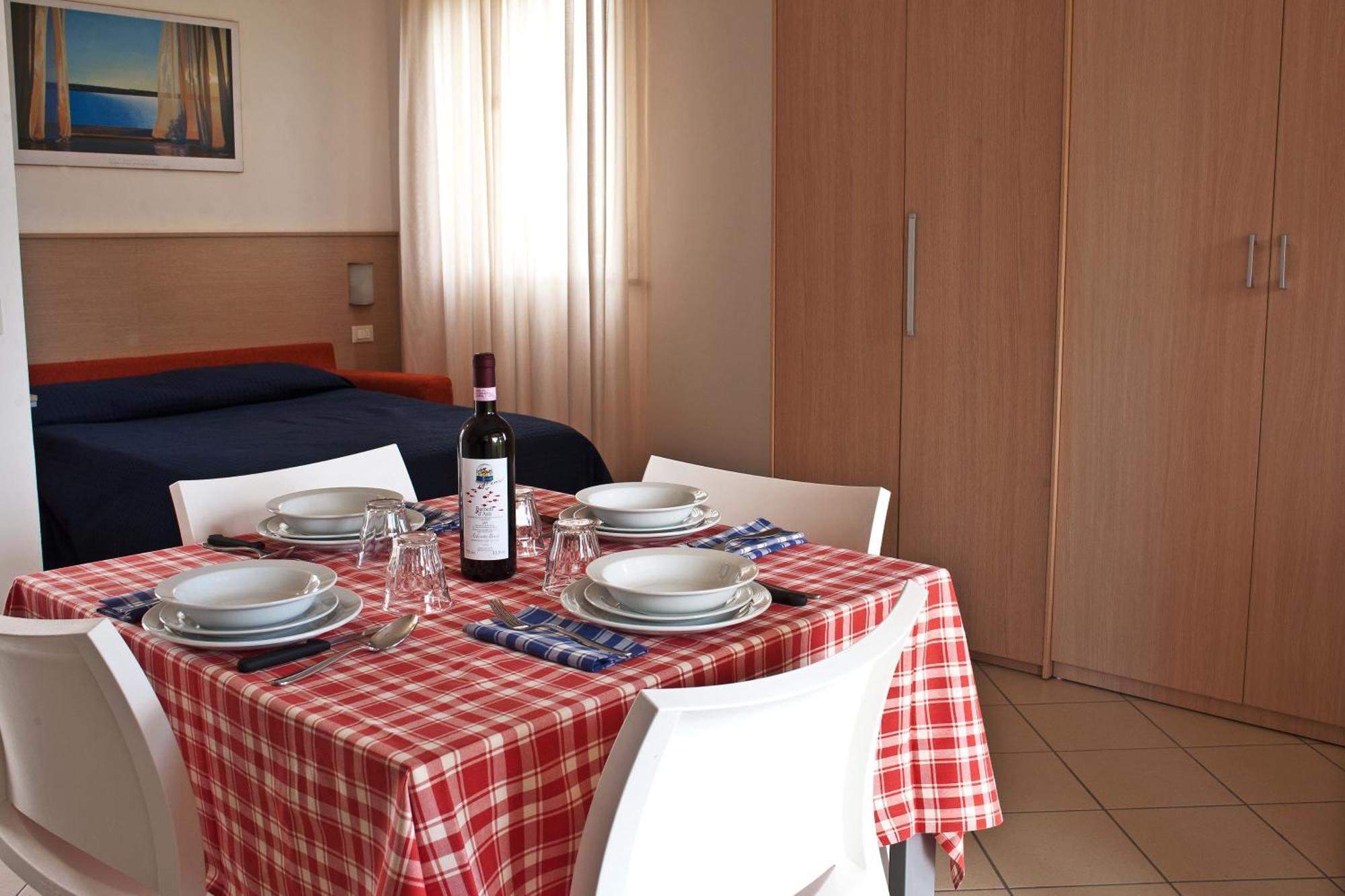 Residence Borgomare アルベンガ エクステリア 写真