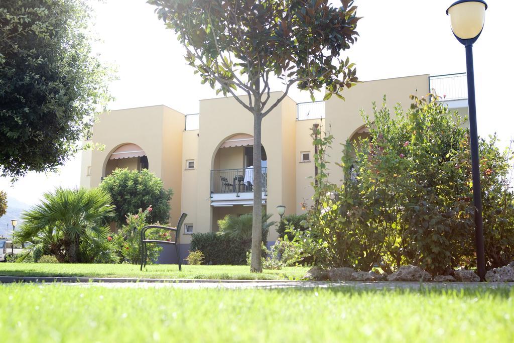 Residence Borgomare アルベンガ エクステリア 写真