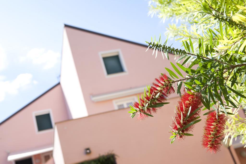 Residence Borgomare アルベンガ エクステリア 写真
